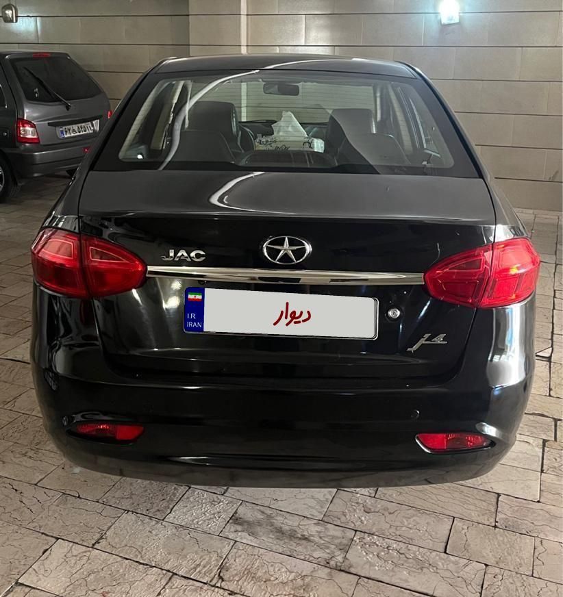 جک J4 اتوماتیک ساده - 1402