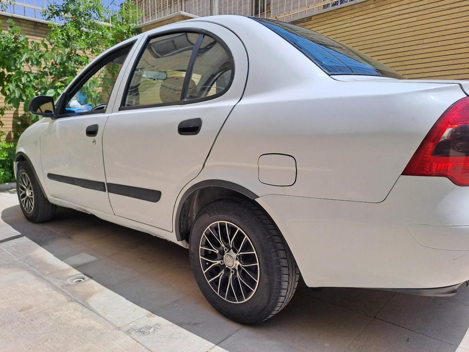 تیبا صندوق دار SX - 1394