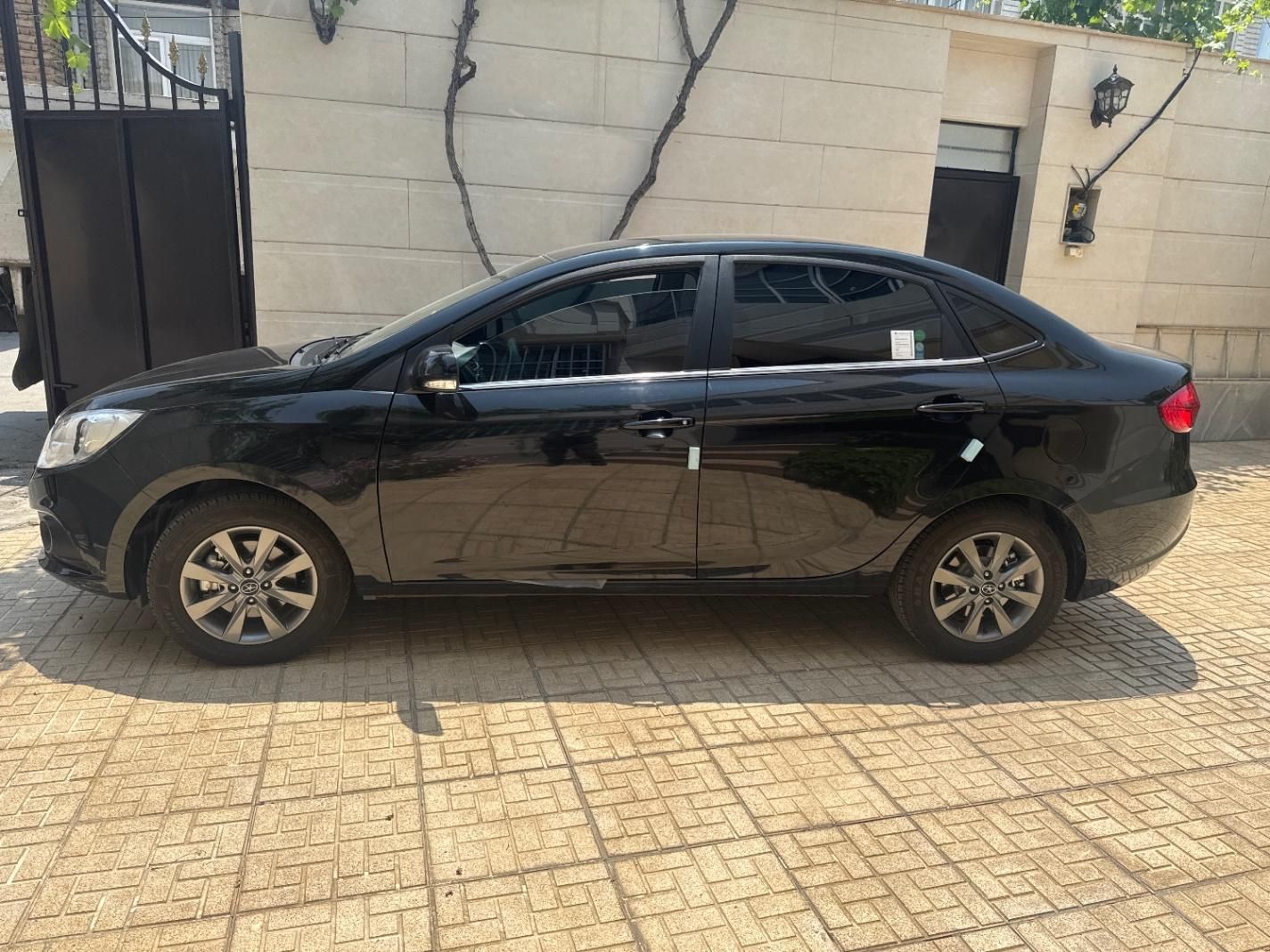 جک J4 اتوماتیک ساده - 1402