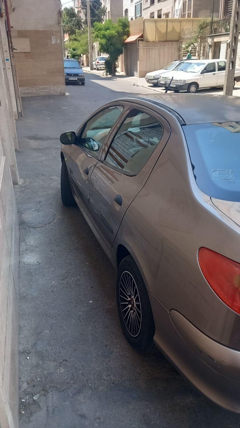 پژو ۲۰۶ صندوق دار v8 - 1393