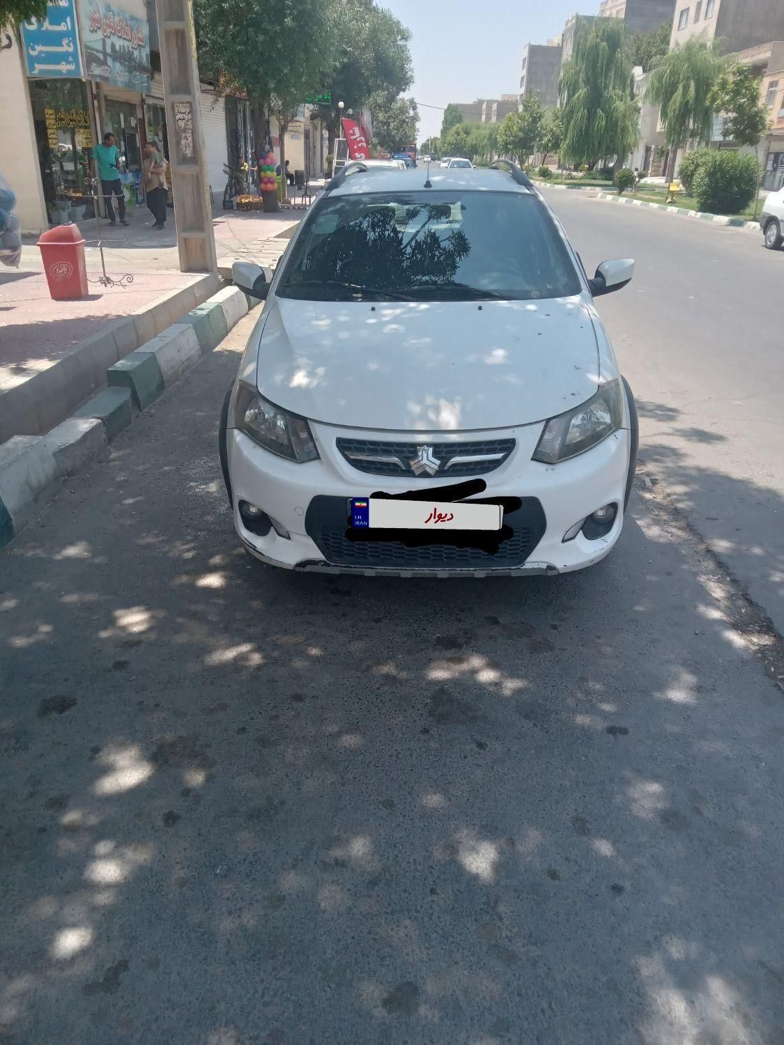 خودرو کوییک، معمولی آگهی ann_18708962
