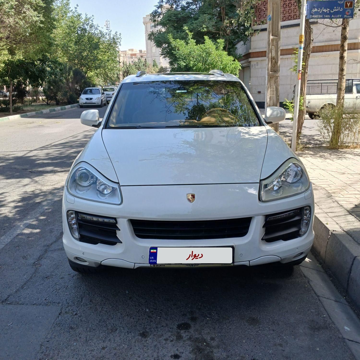 خودرو پورشه، کاین آگهی ann_18708989