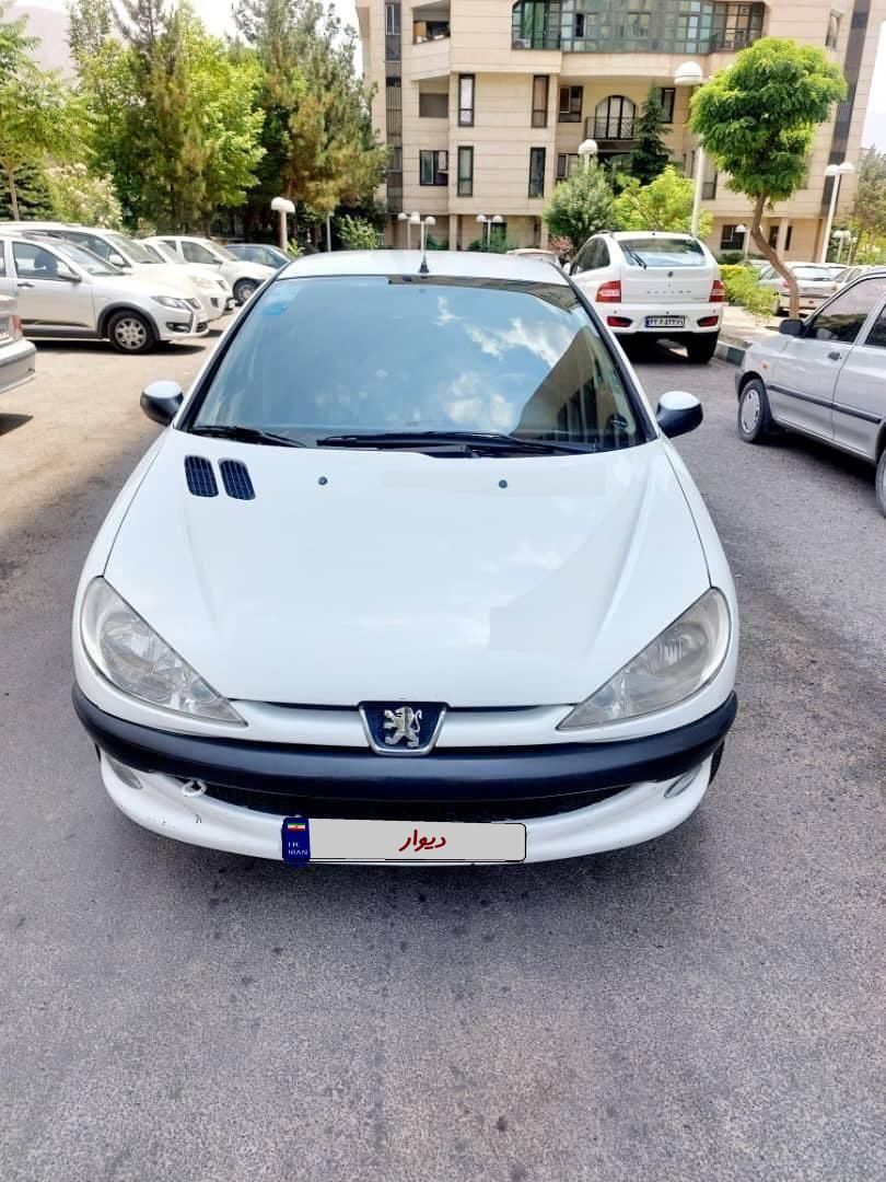 پژو ۲۰۶ صندوق دار v8 - 1392
