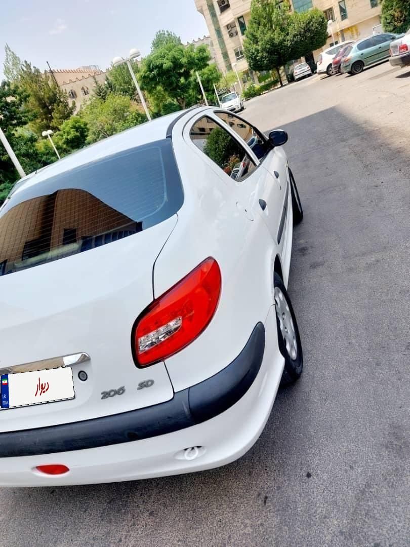 پژو ۲۰۶ صندوق دار v8 - 1392