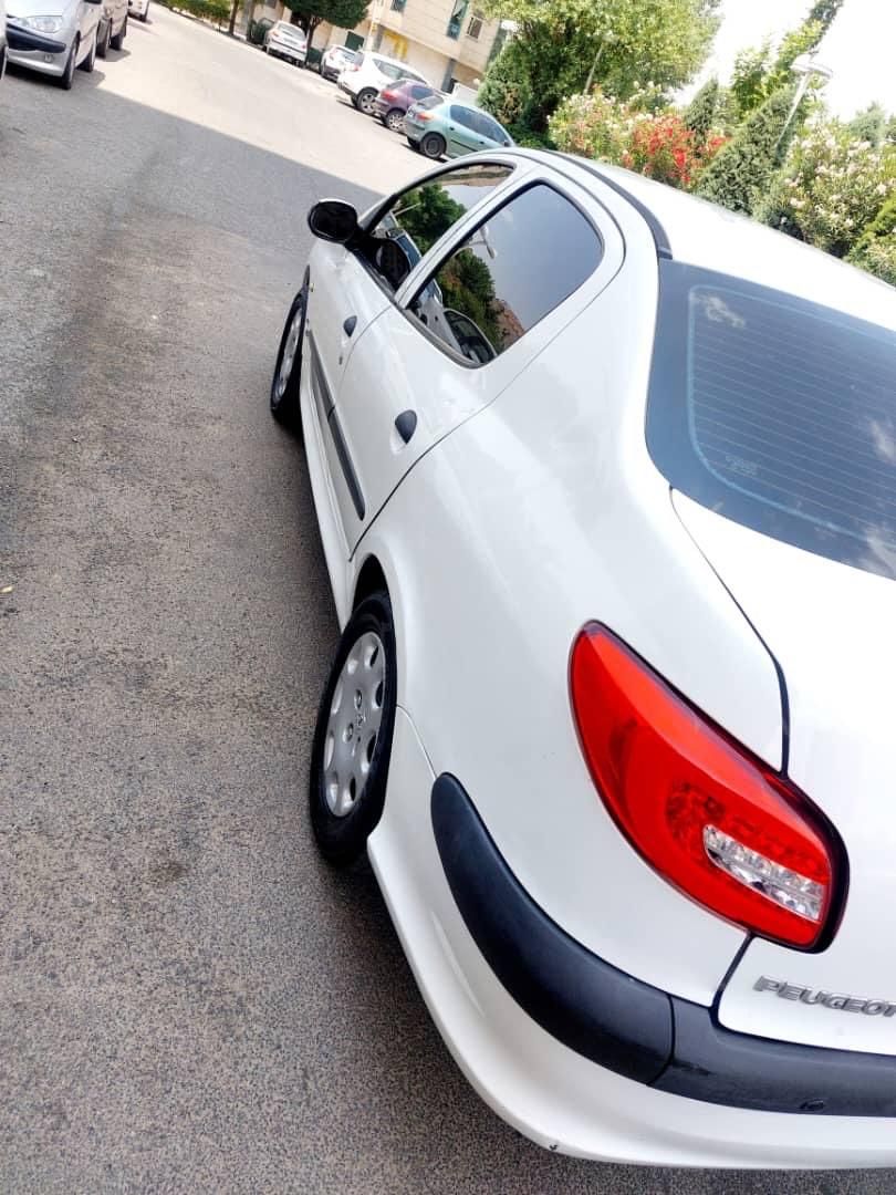 پژو ۲۰۶ صندوق دار v8 - 1392