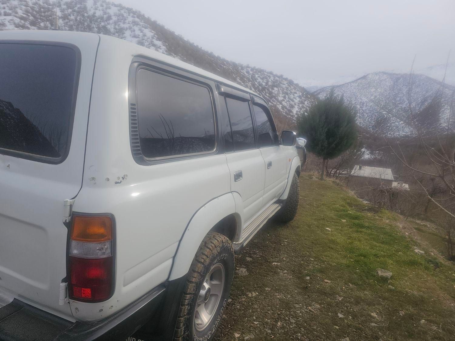 تویوتا کمری XLE - 1402