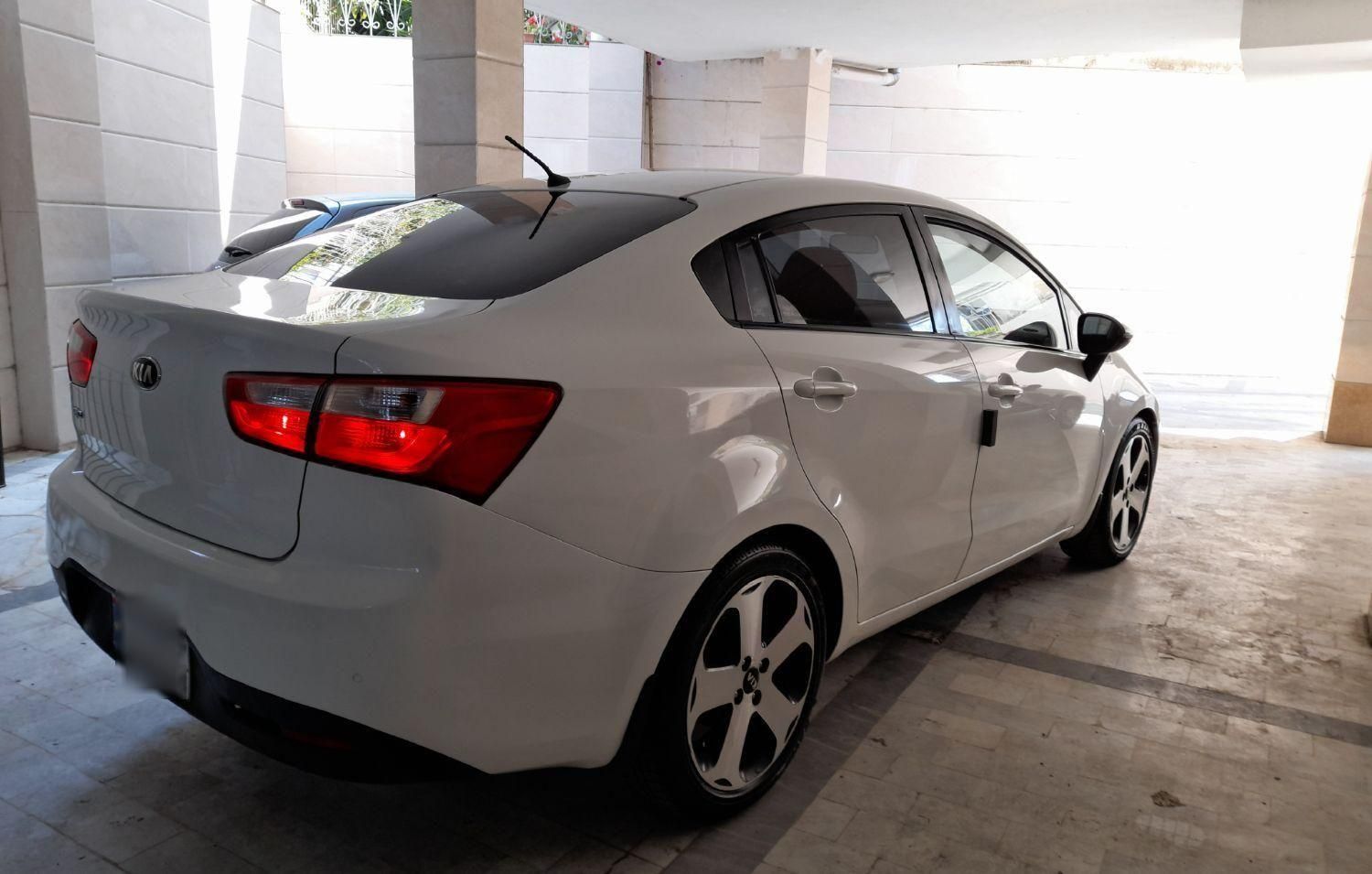 کیا ریو صندوقدار فول UB - 2015