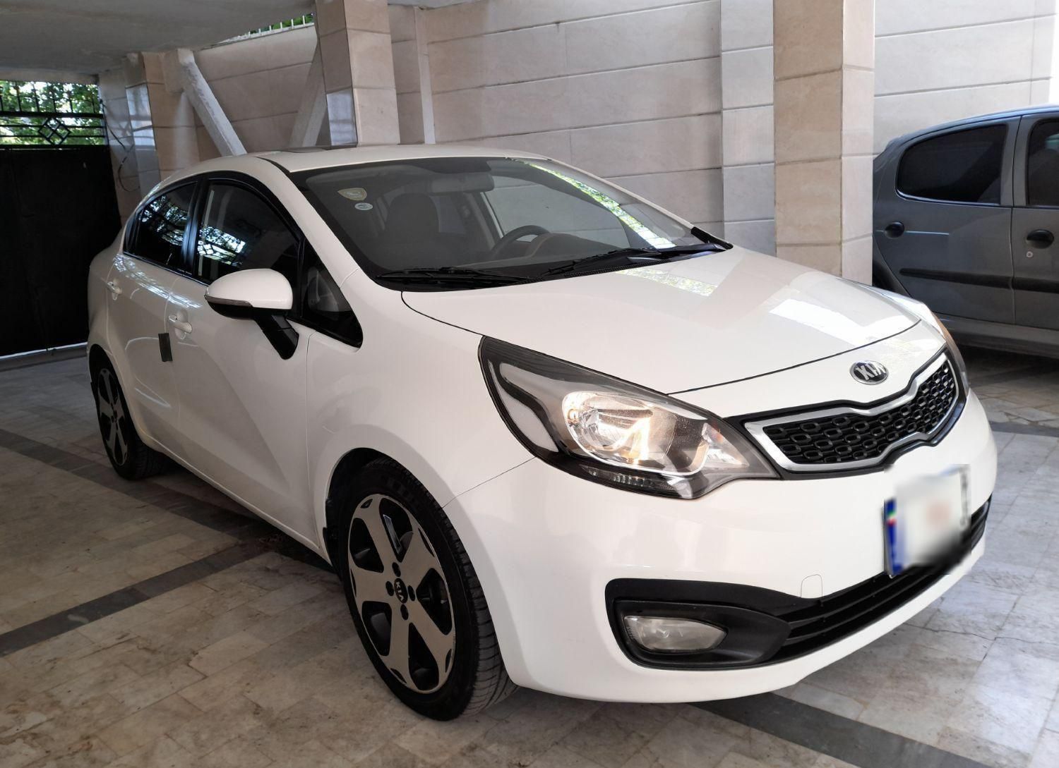 کیا ریو صندوقدار فول UB - 2015