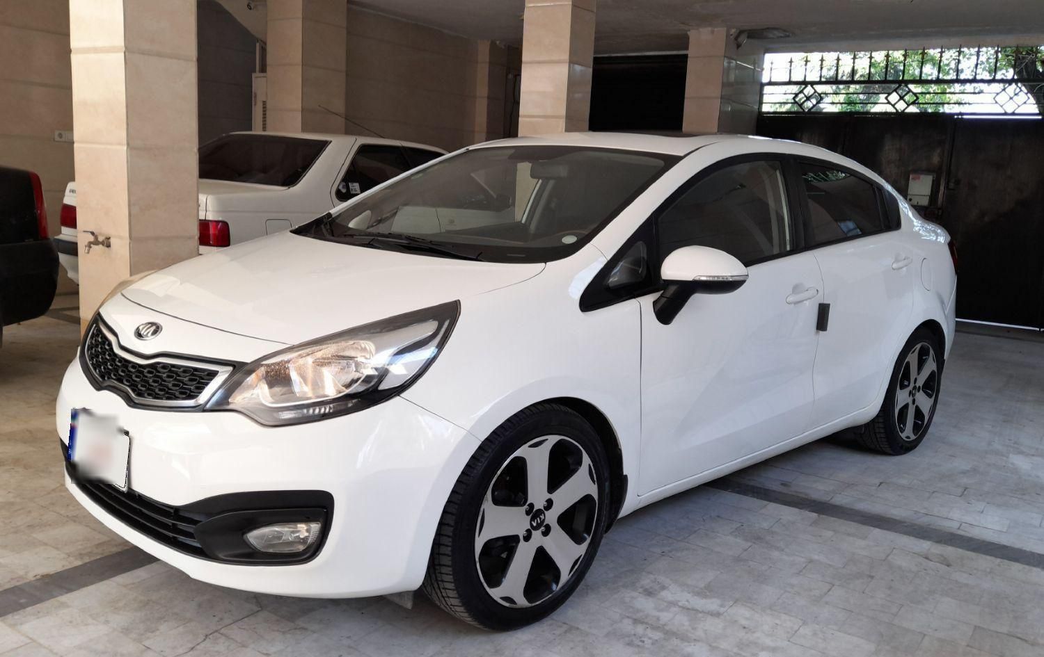 کیا ریو صندوقدار فول UB - 2015
