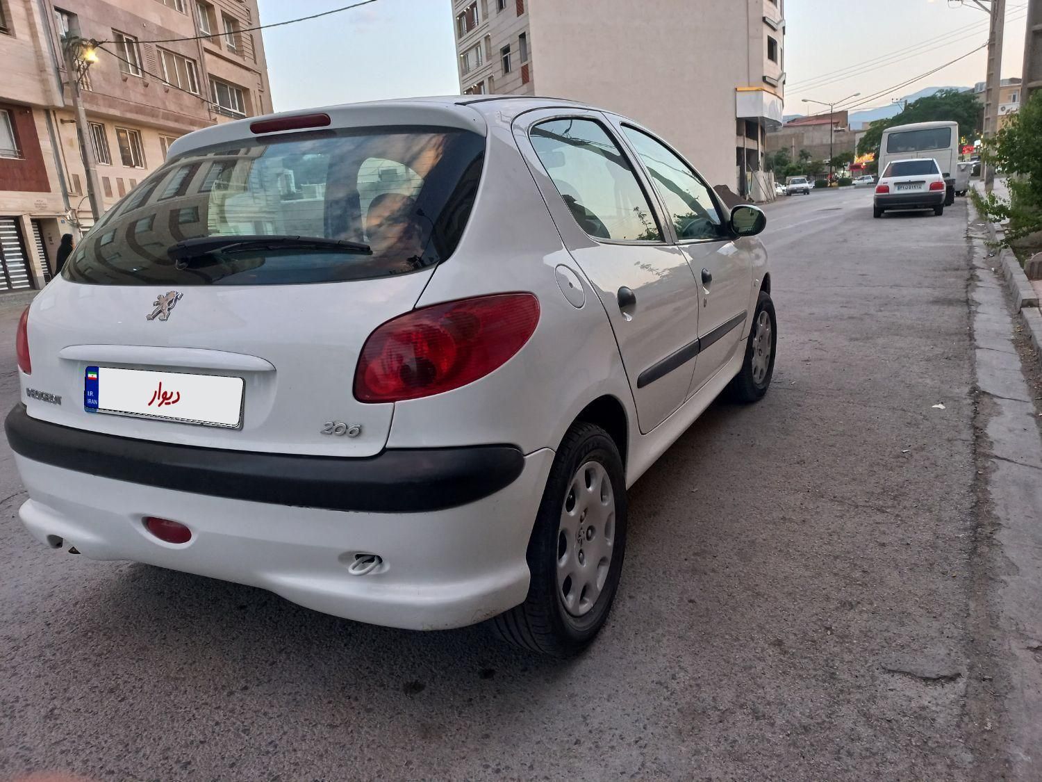 پژو 206 تیپ 2 - 1390
