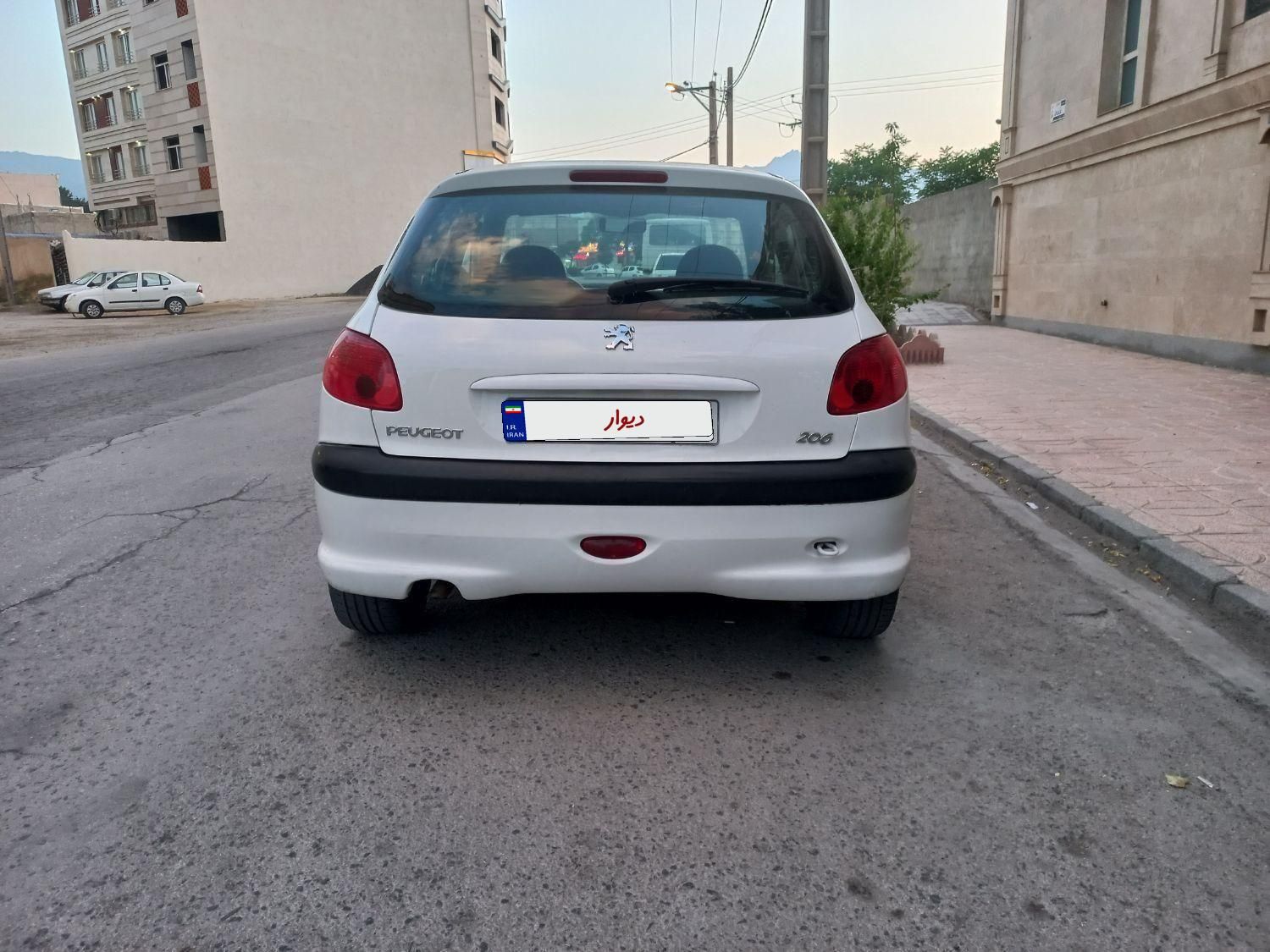پژو 206 تیپ 2 - 1390