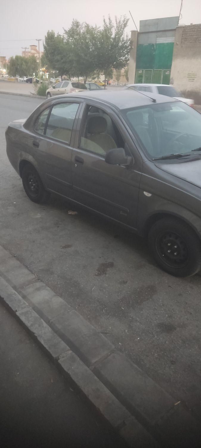 تیبا صندوق دار SX - 1393
