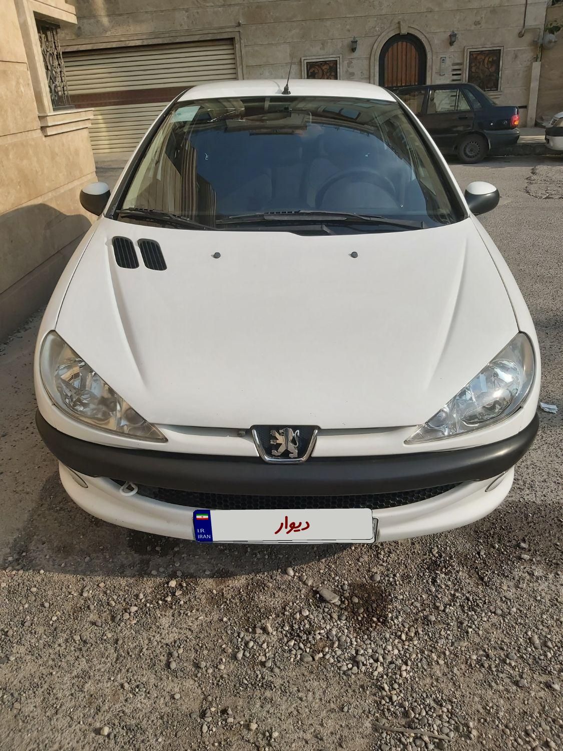 پژو ۲۰۶ صندوق دار v8 - 1398