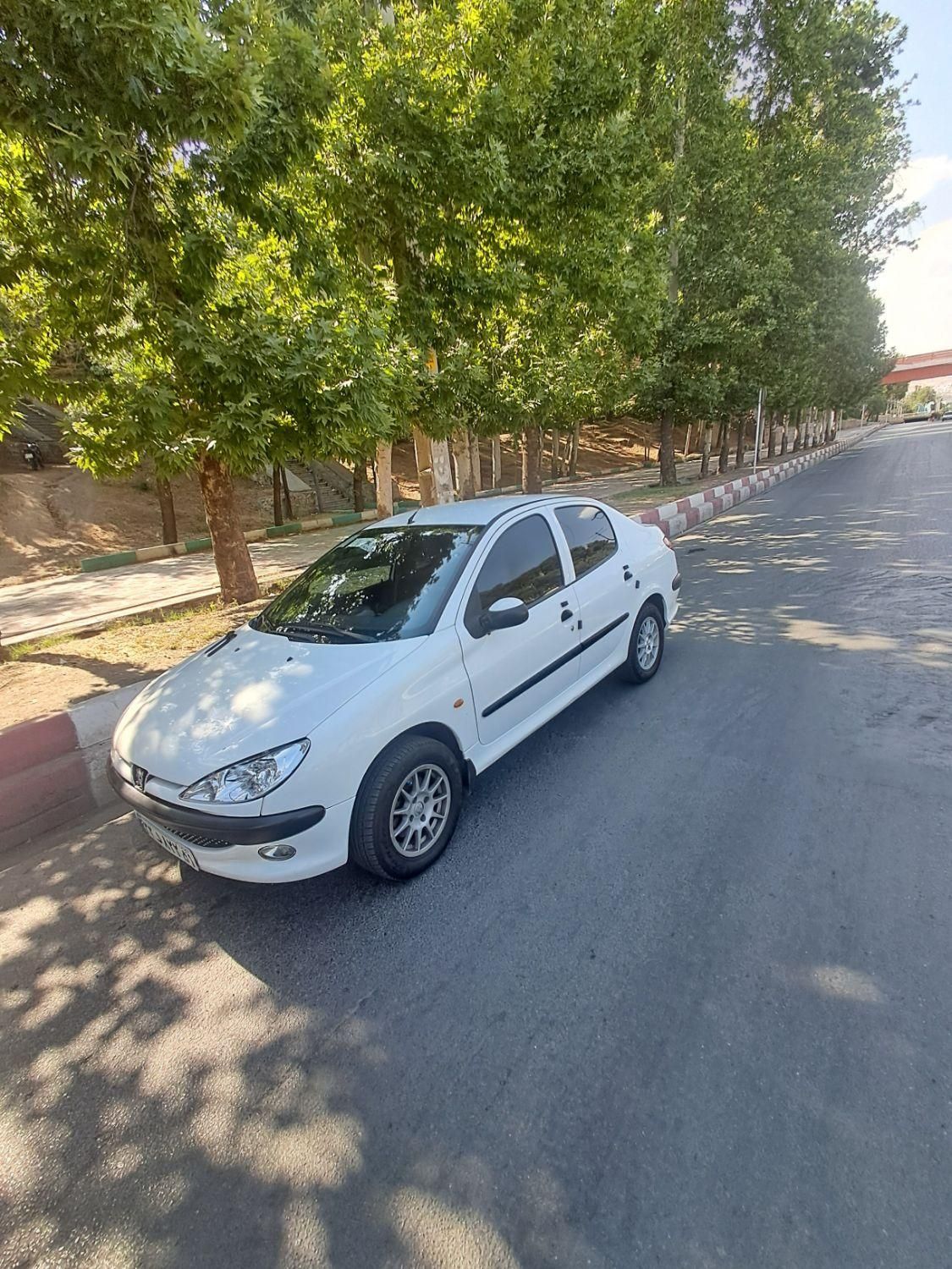 پژو ۲۰۶ صندوق دار v8 - 1398