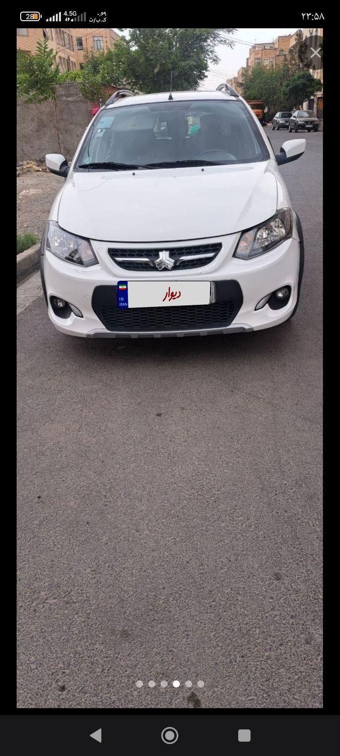 خودرو کوییک، معمولی آگهی ann_18711688