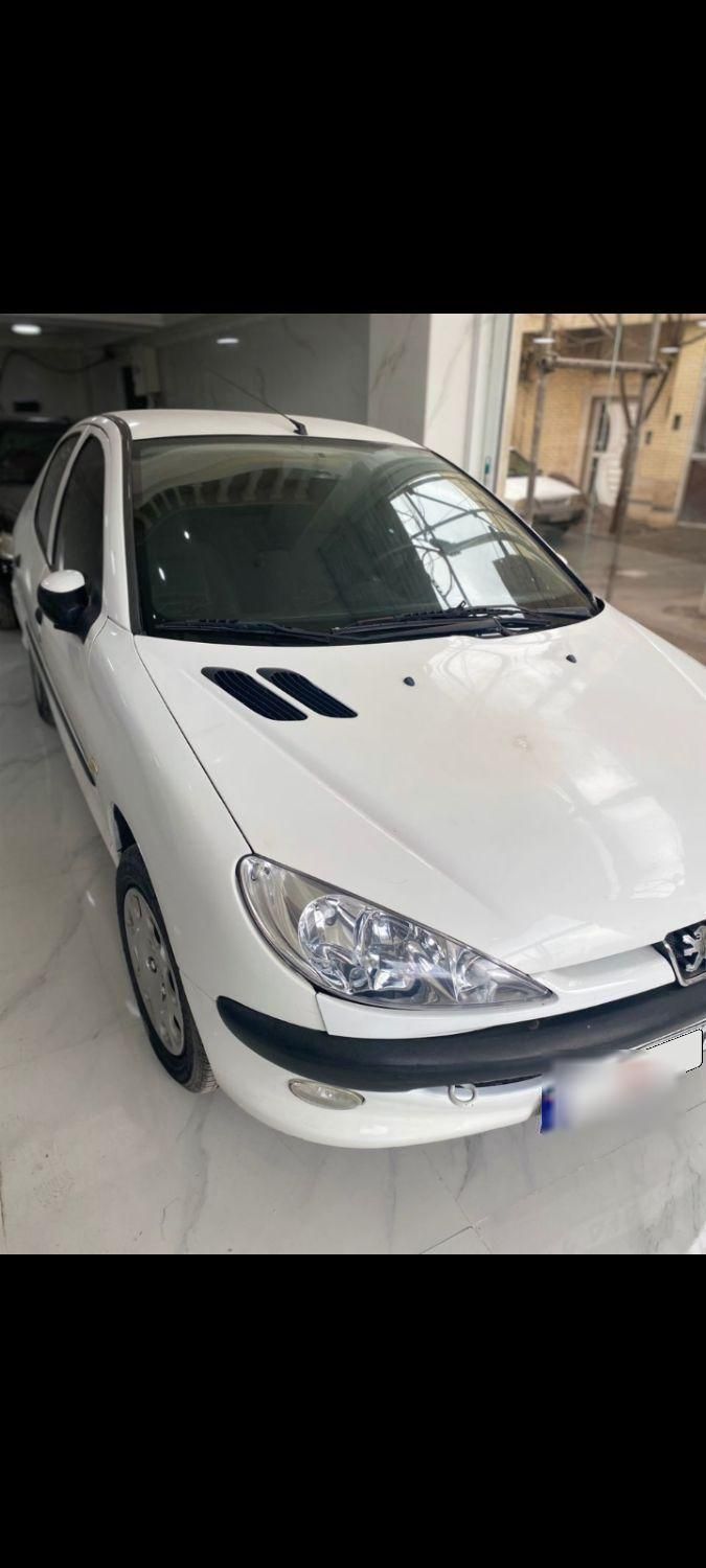 پژو ۲۰۶ صندوق دار v8 - 1393