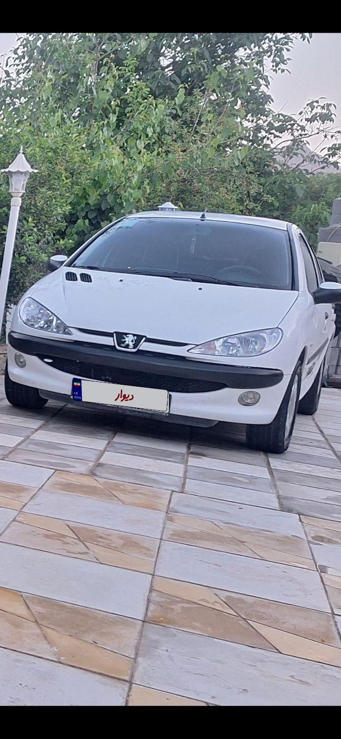 پژو ۲۰۶ صندوق دار v8 - 1396