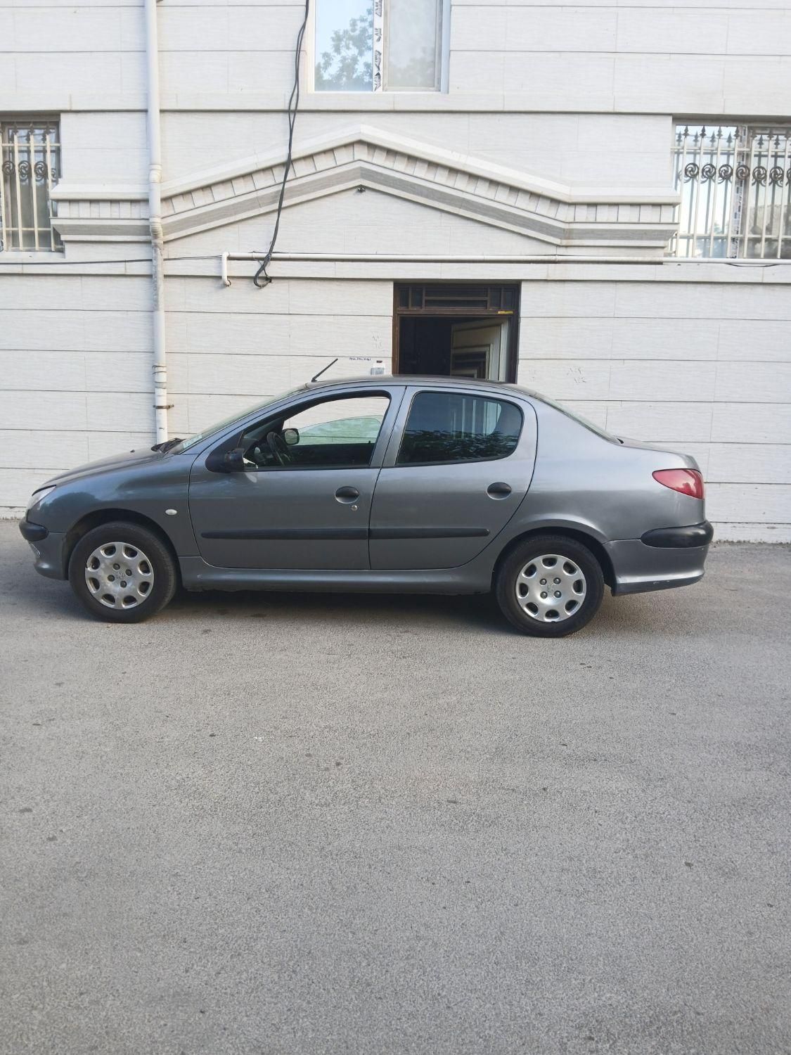 پژو ۲۰۶ صندوق دار v8 - 1389