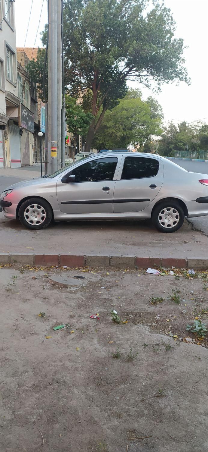 پژو ۲۰۶ صندوق دار v8 - 1390