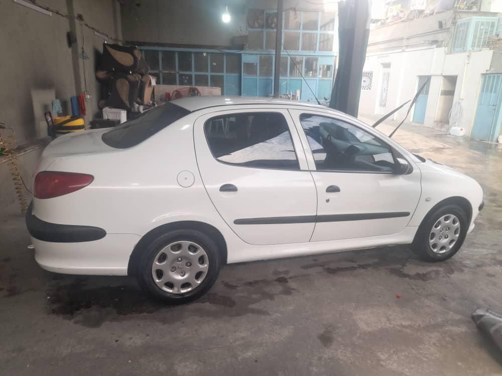 پژو ۲۰۶ صندوق دار v8 - 1395