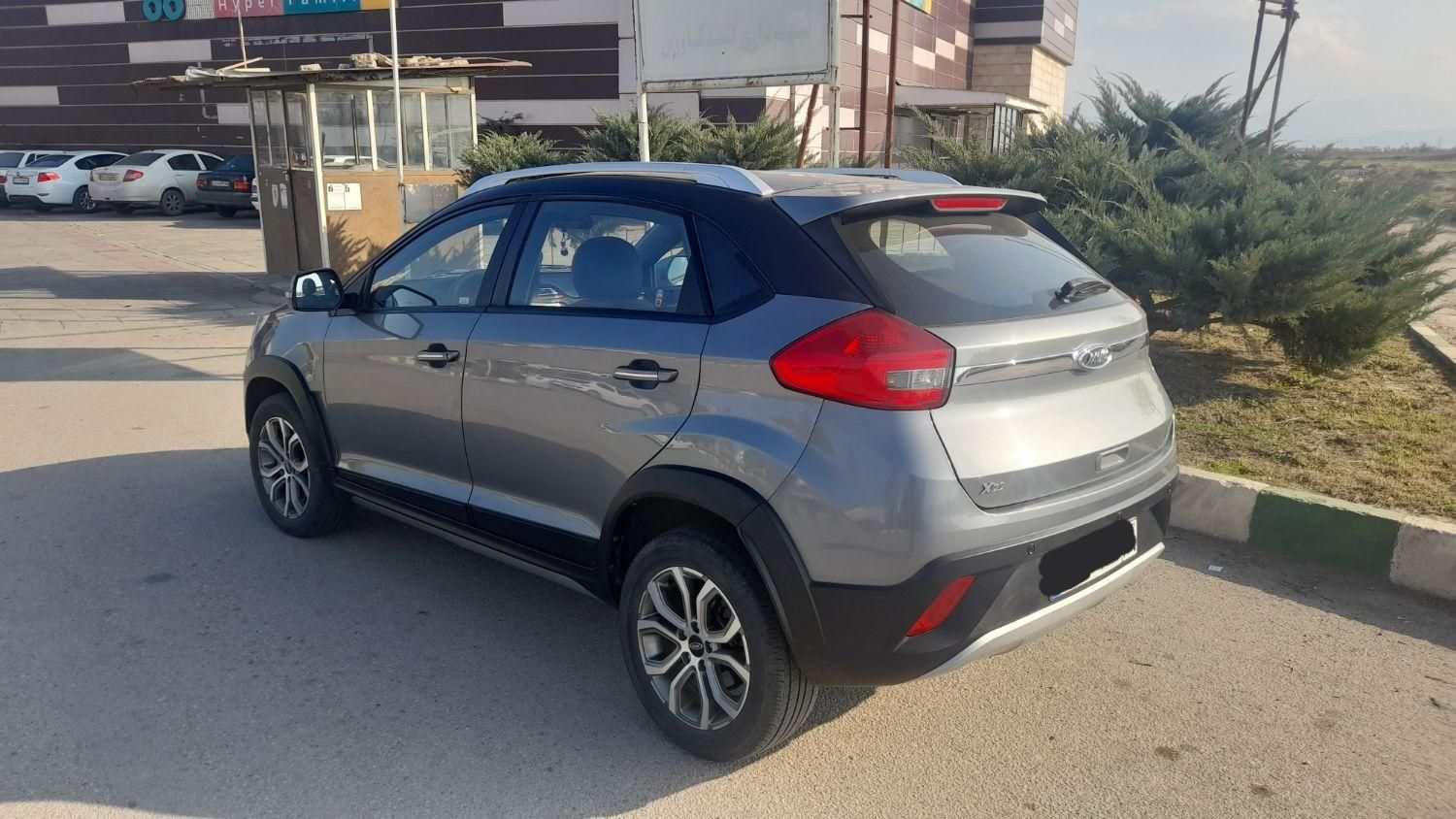 ام وی ام X22 دنده‌ای لاکچری - 1396