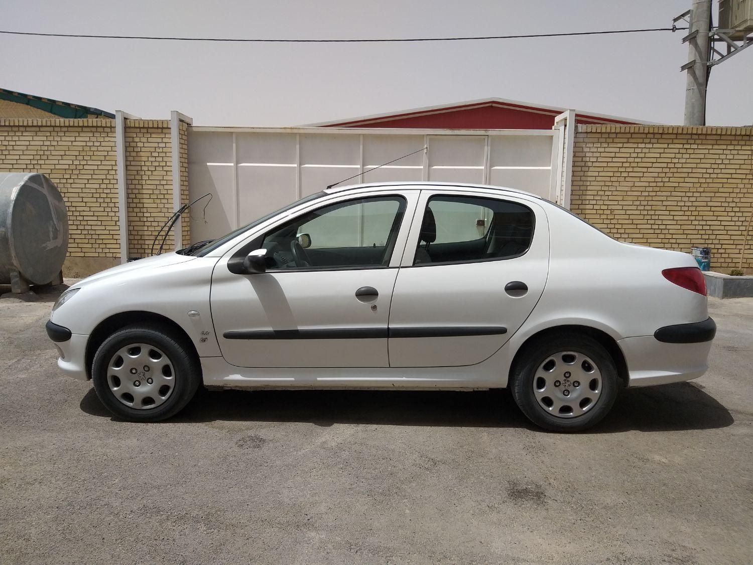پژو ۲۰۶ صندوق دار v8 - 1399