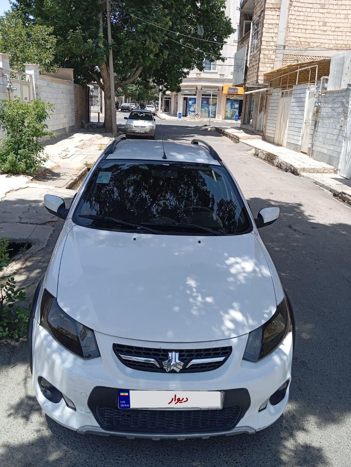 خودرو کوییک، معمولی آگهی ann_18716888