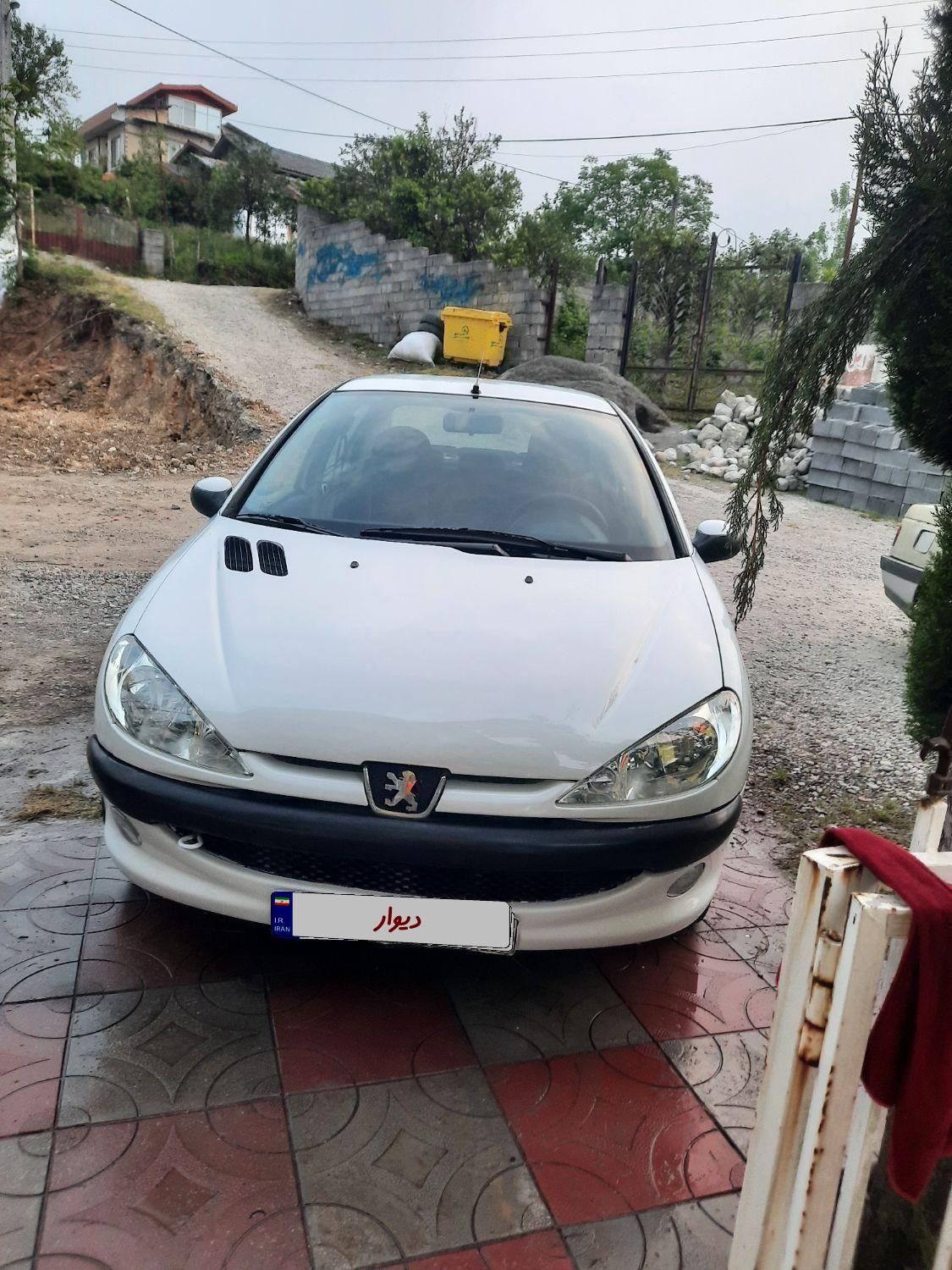 پژو ۲۰۶ صندوق دار v8 - 1389