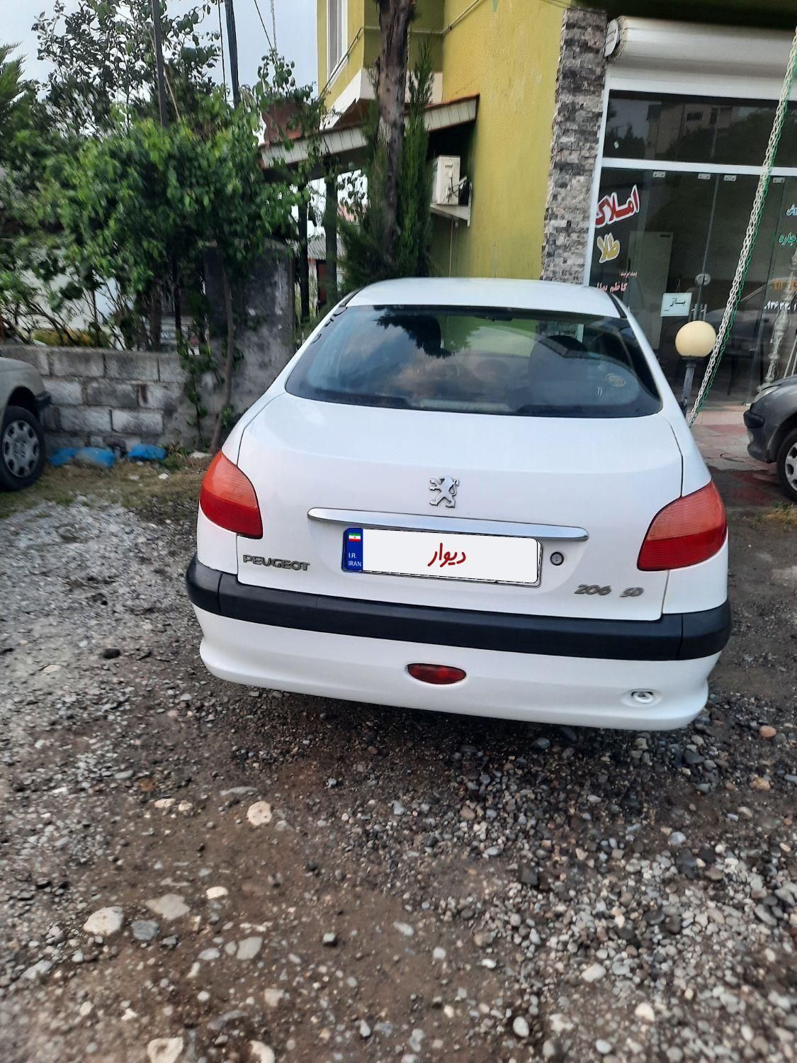 پژو ۲۰۶ صندوق دار v8 - 1389