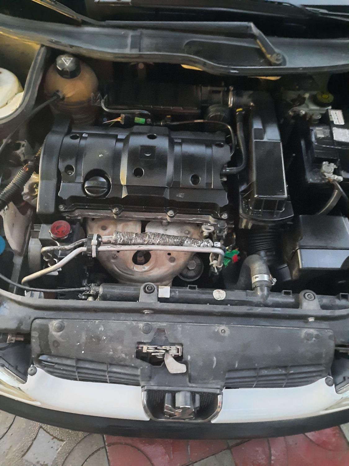 پژو ۲۰۶ صندوق دار v8 - 1389