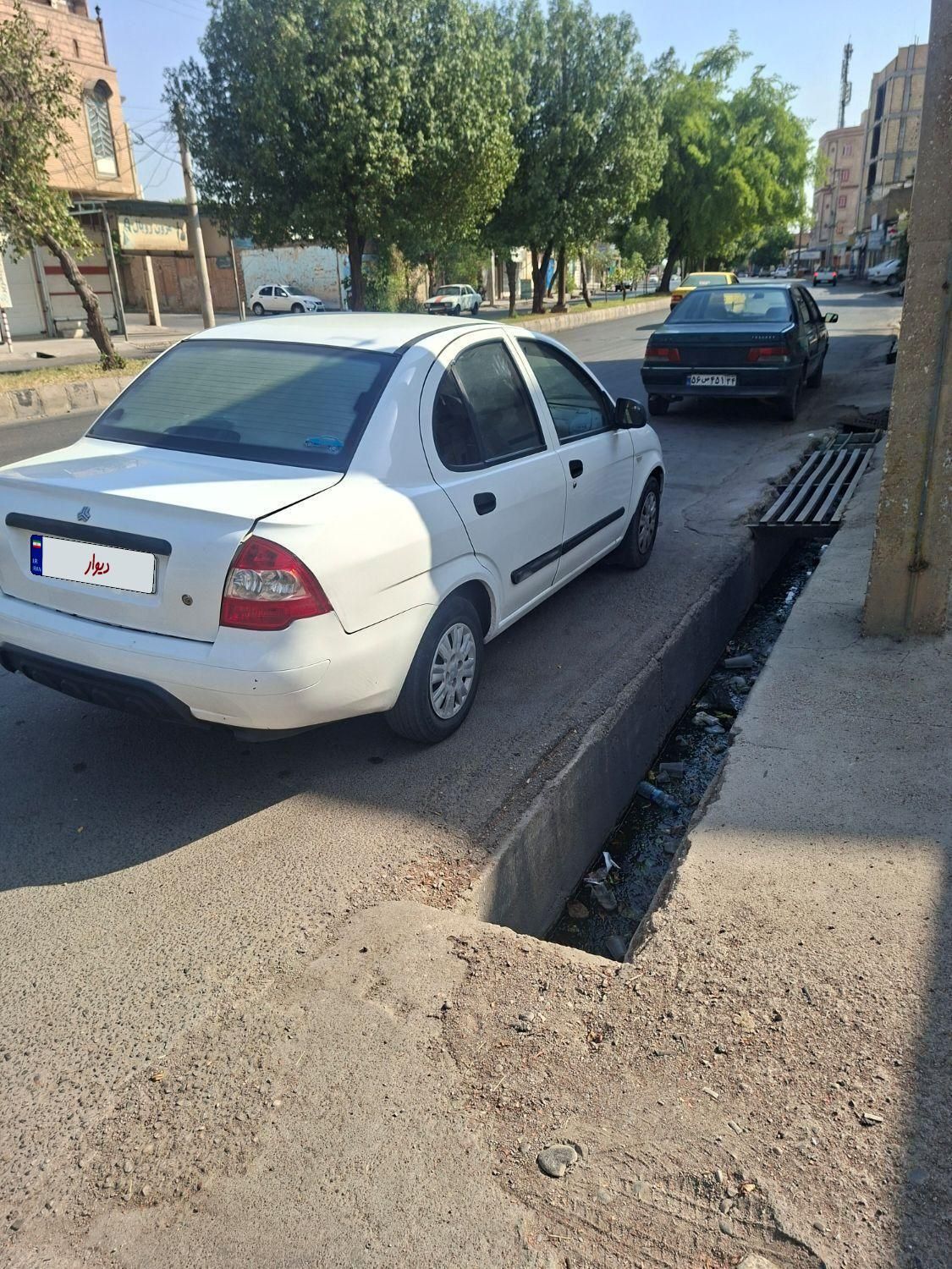 تیبا صندوق دار SX - 1394