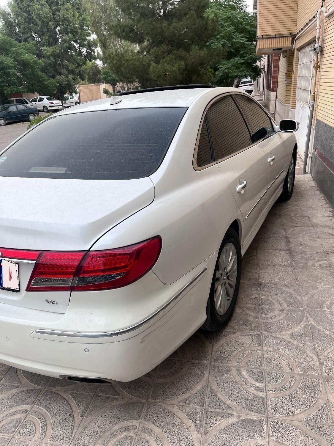 هیوندای آزرا (گرنجور) 3300cc - 2011
