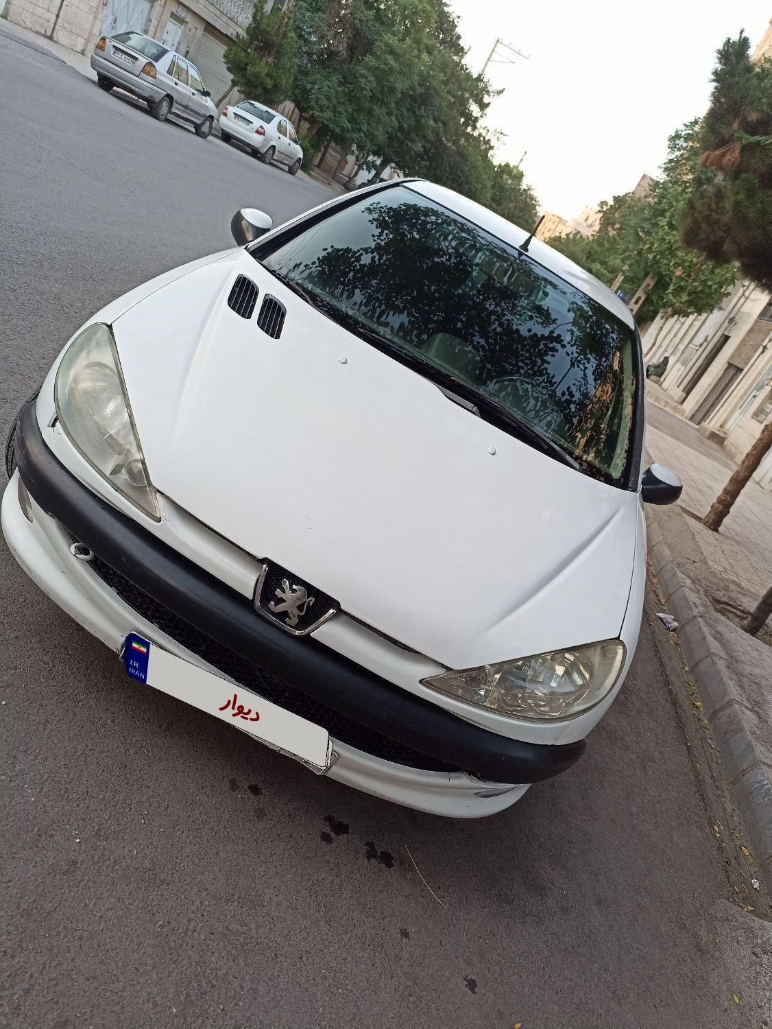 پژو ۲۰۶ صندوق دار v8 - 1391