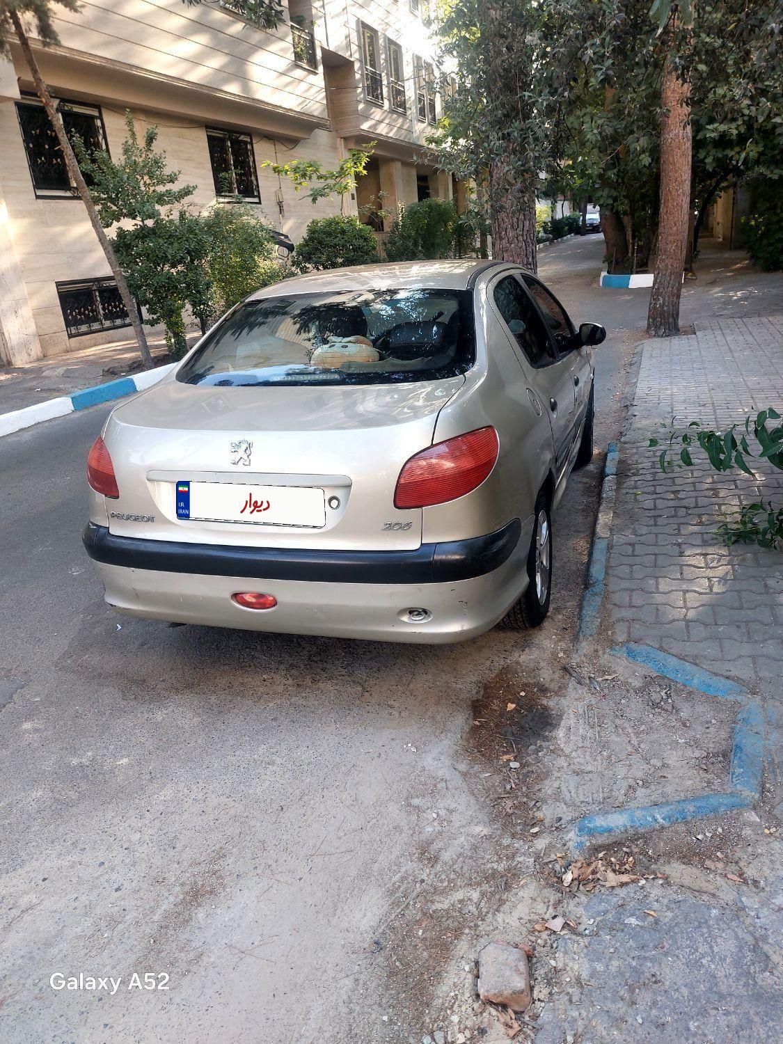 پژو ۲۰۶ صندوق دار v8 - 1385