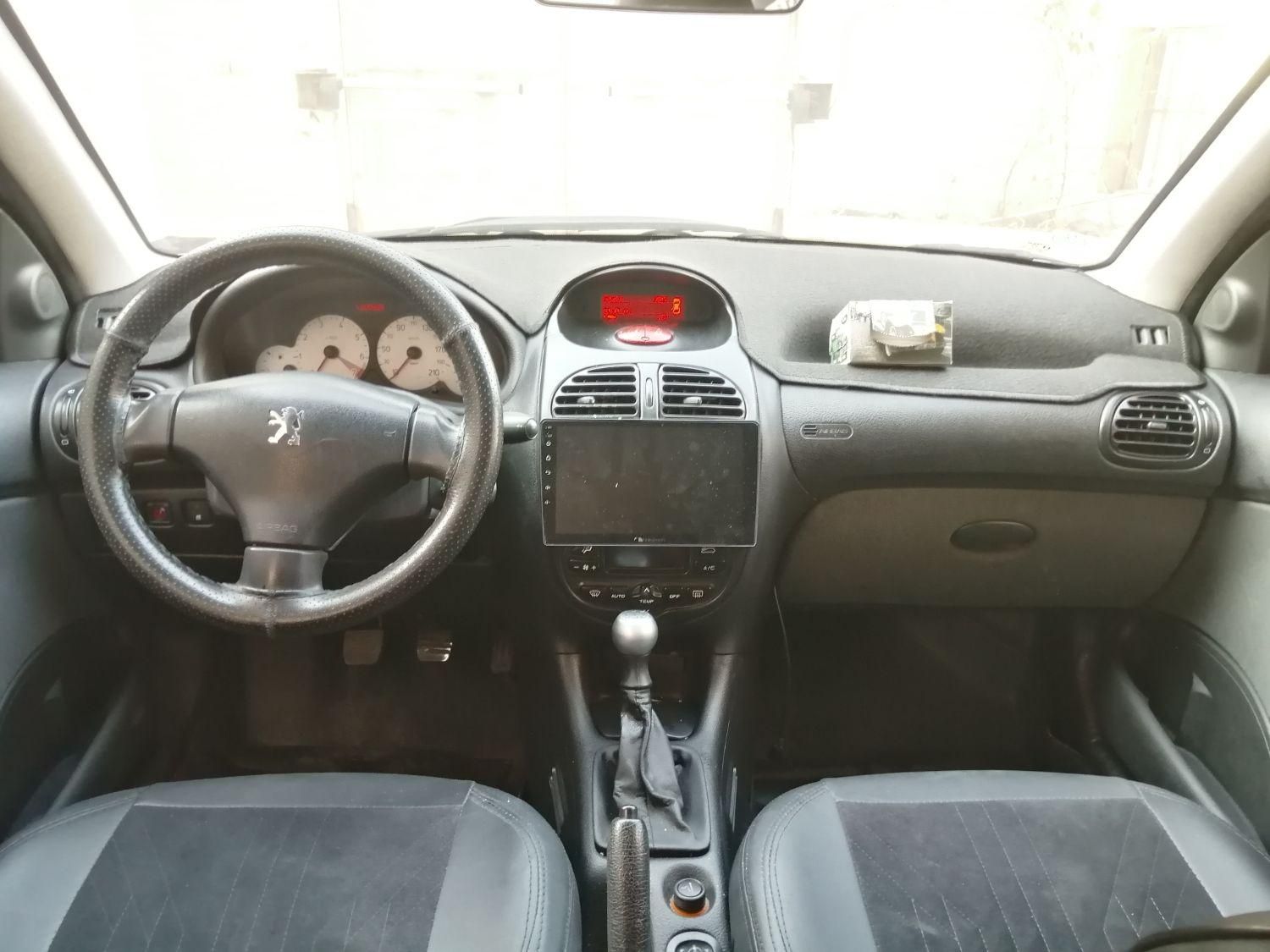 پژو ۲۰۶ صندوق دار v8 - 1400