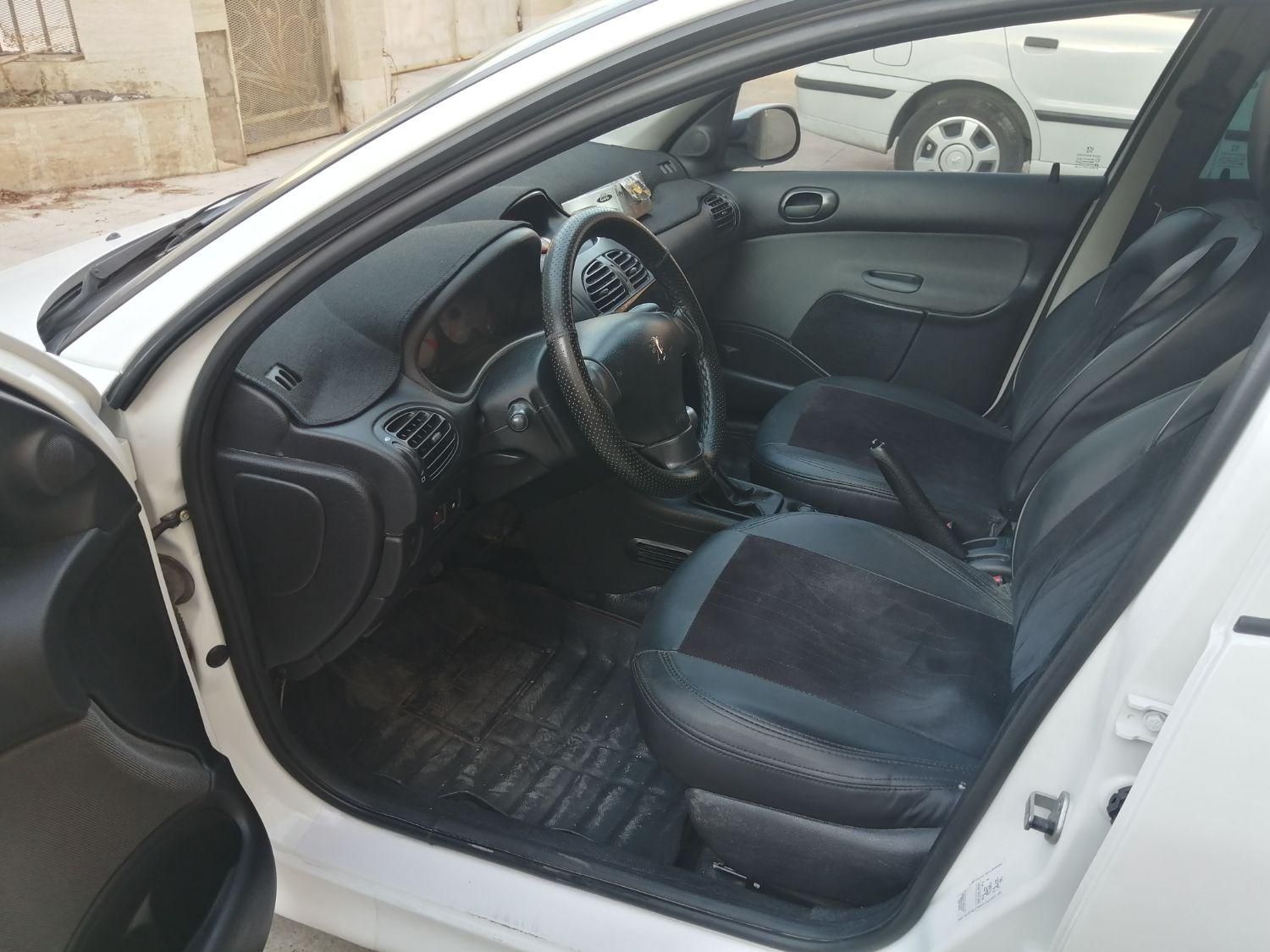 پژو ۲۰۶ صندوق دار v8 - 1400