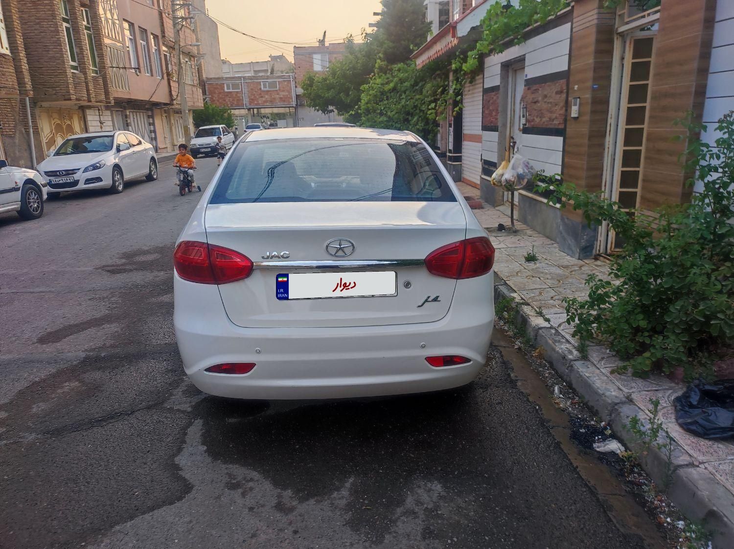 جک J4 اتوماتیک ساده - 1403