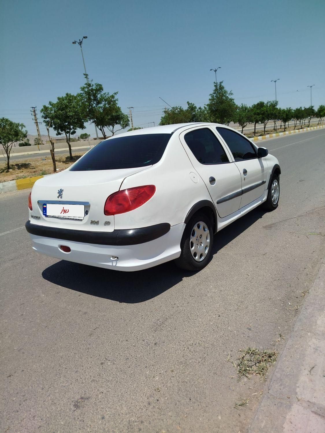 پژو ۲۰۶ صندوق دار v20 - 1388
