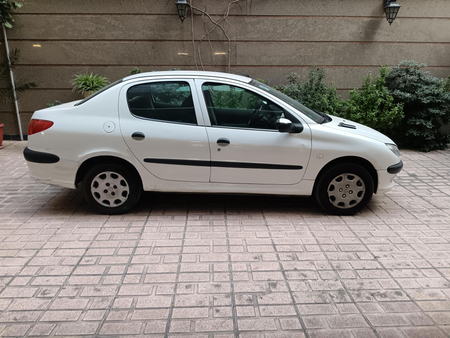 پژو ۲۰۶ صندوق دار v8 - 1393