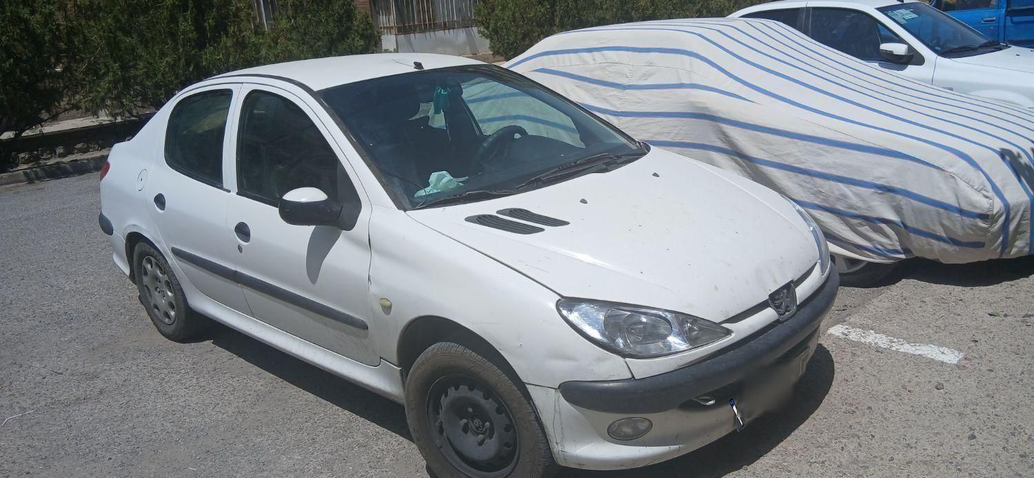 پژو ۲۰۶ صندوق دار v8 - 1393