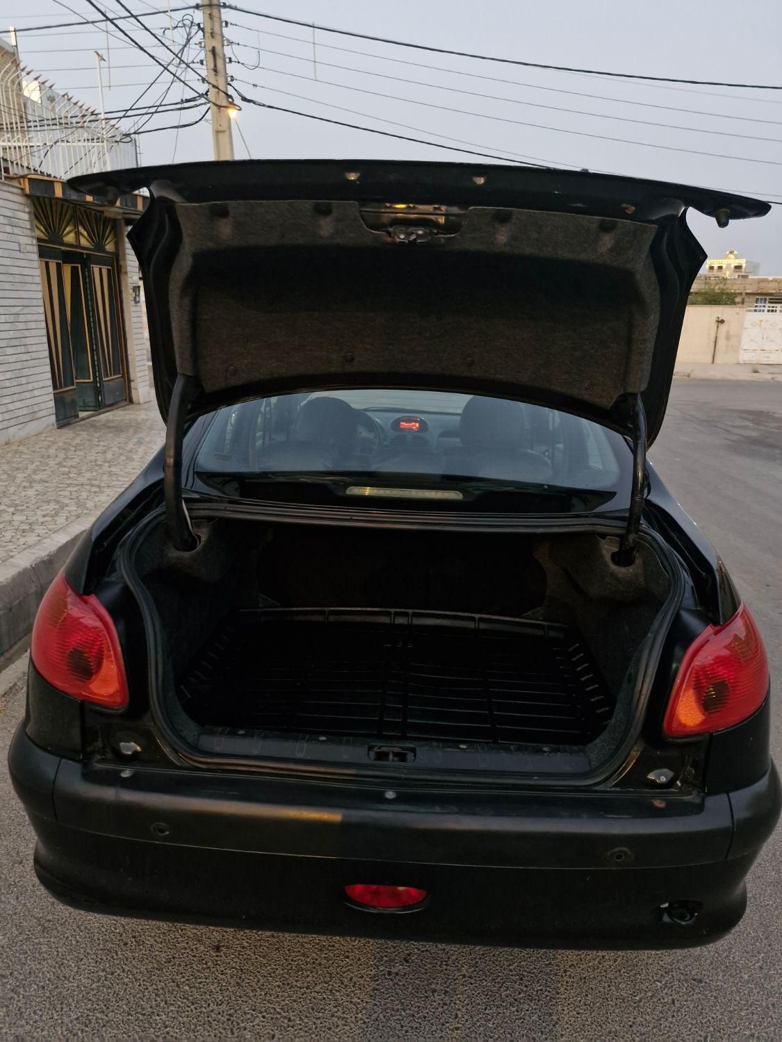 پژو ۲۰۶ صندوق دار v8 - 1394