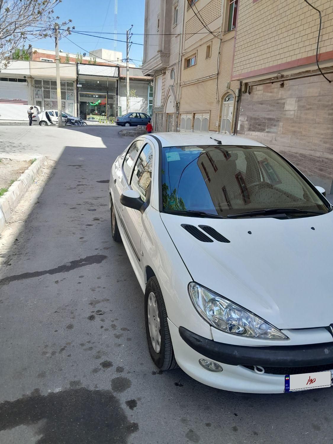 پژو ۲۰۶ صندوق دار v8 - 1394