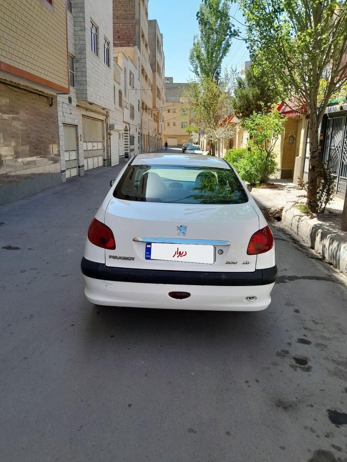 پژو ۲۰۶ صندوق دار v8 - 1394