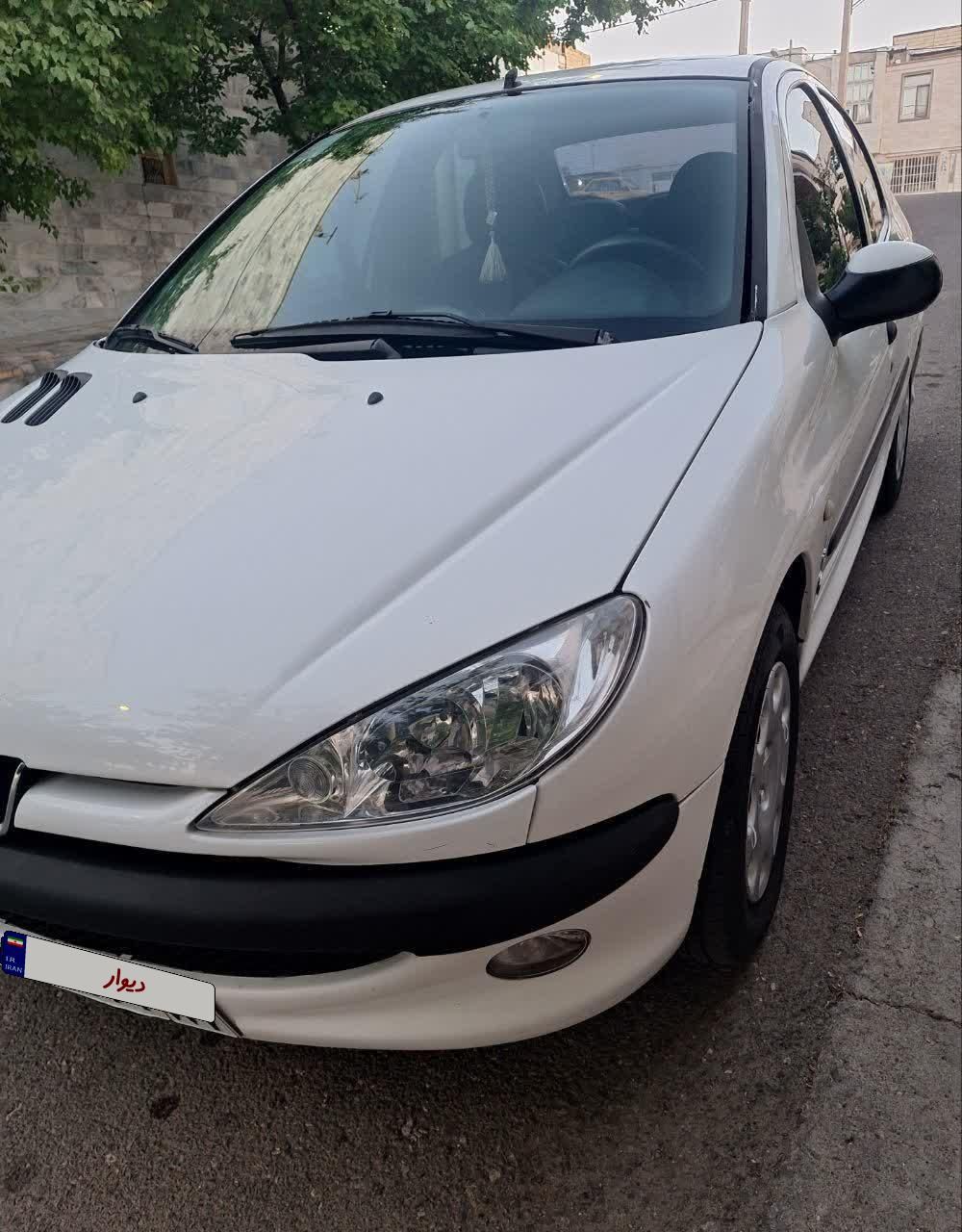 پژو ۲۰۶ صندوق دار v8 - 1396