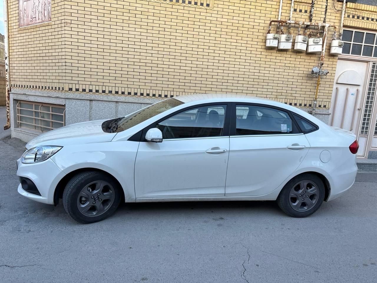 جک J4 اتوماتیک ساده - 1401