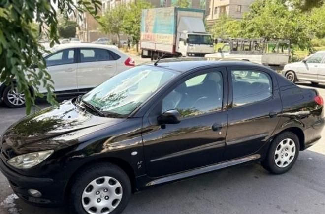 پژو ۲۰۶ صندوق دار v8 - 1393