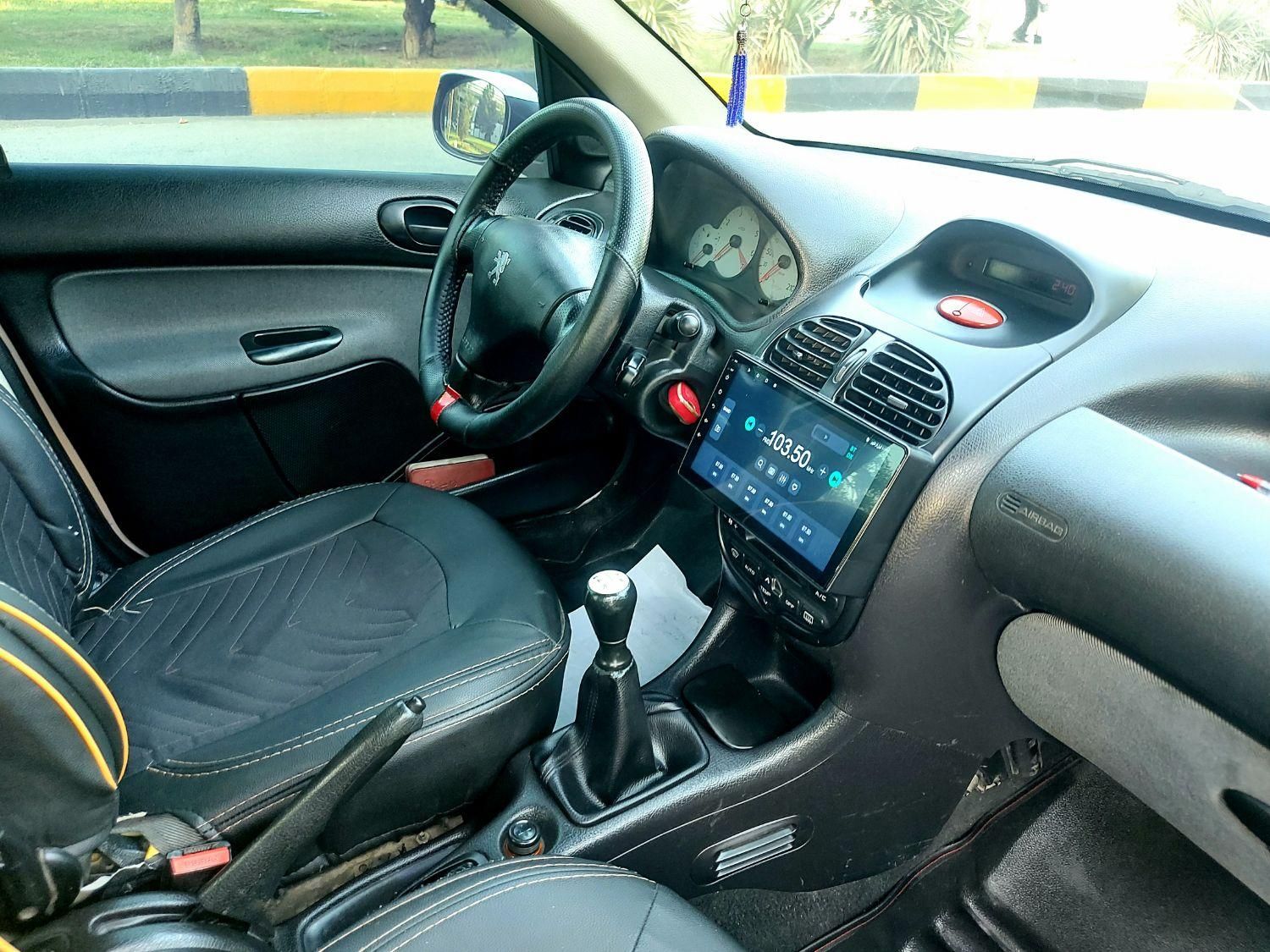 پژو ۲۰۶ صندوق دار v8 - 1390