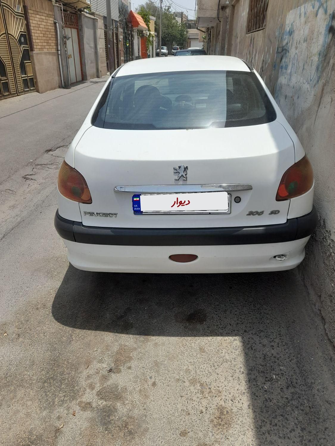 پژو ۲۰۶ صندوق دار v8 - 1392