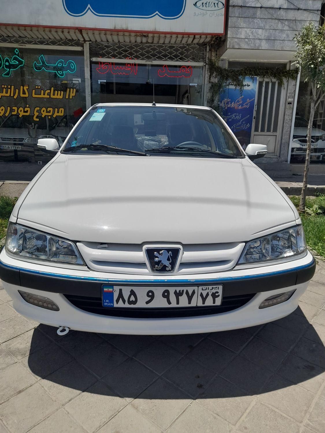 پژو پارس XU7P - 1402