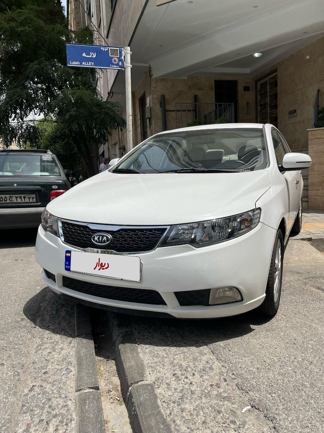 خودرو کیا، سراتو مونتاژ آگهی ann_18727194